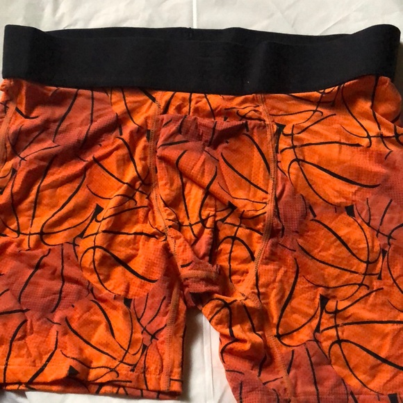 Boxer brief mens new Basketball size M 85% nylon 15% spandex Silkskins l - Picture 1 of 2